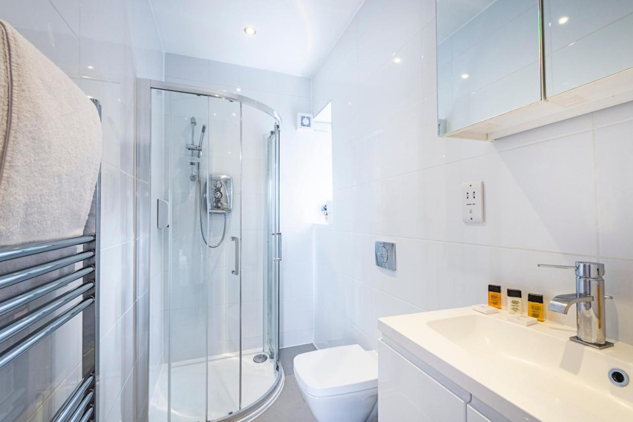 Cozy And Charming Flat: Minutes From Everything! * Londra